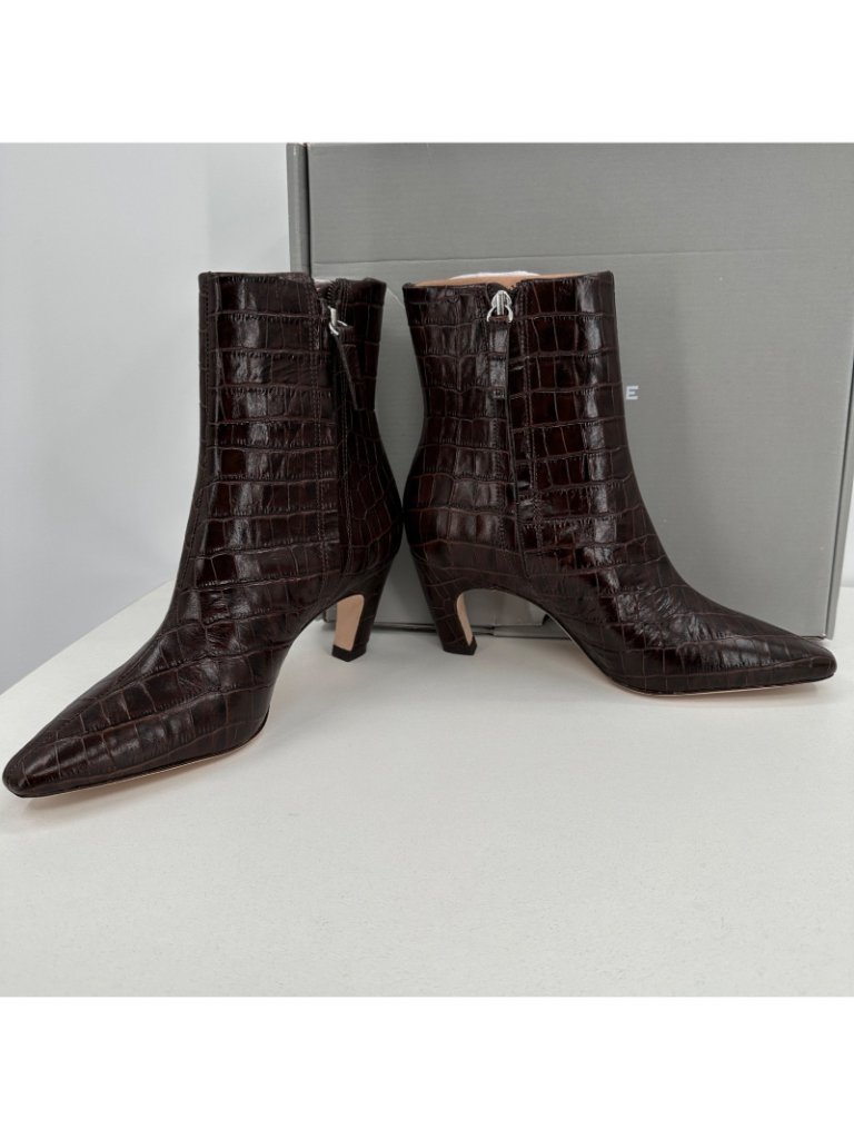 Everlane The Short Banana Heel Boot In Brown Crocodile Leather 8 Ankle Zip — image 3 of 6